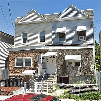 Sold by Verdel Real Estate | media 1