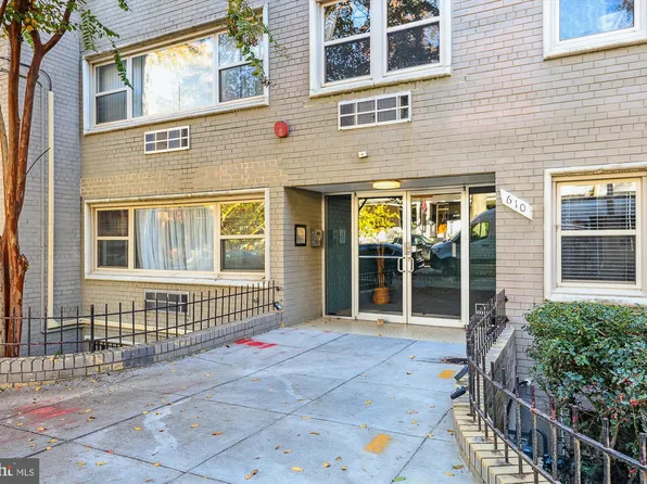 610 Longfellow St NW APT 203, Washington, DC 20011