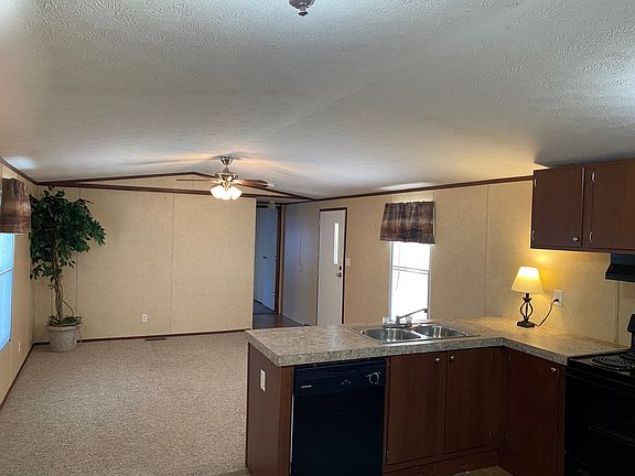 3rd image of 203 Pleasant Ave #B