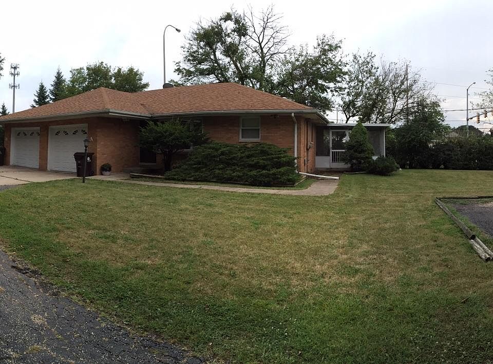 1st image of 614 W Giles Ln APT A