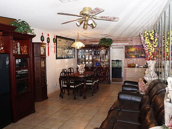 2nd image of 212 Samantha St