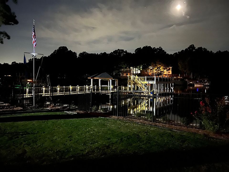 2-story dock w/ gazebo