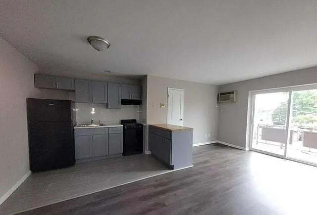 316 Park St #4C