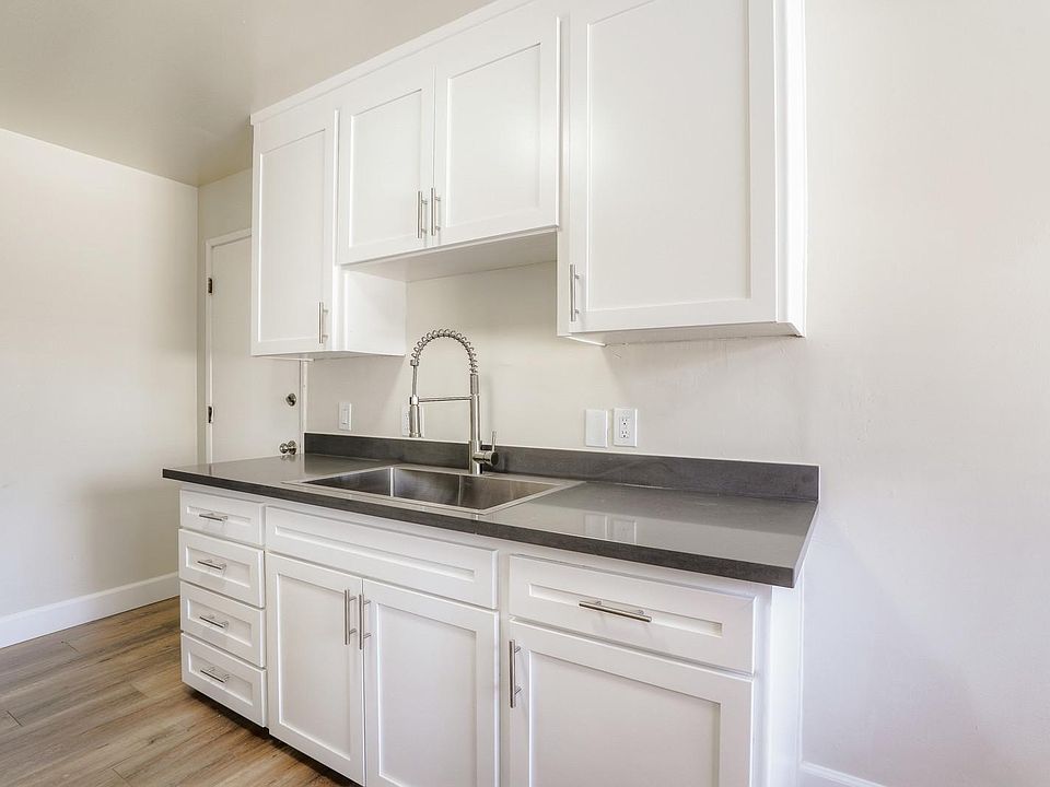 1st image of 49 Kim Louise Dr APT 1