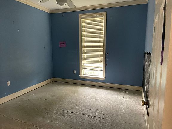 2nd image of 37082 Longwood Ave