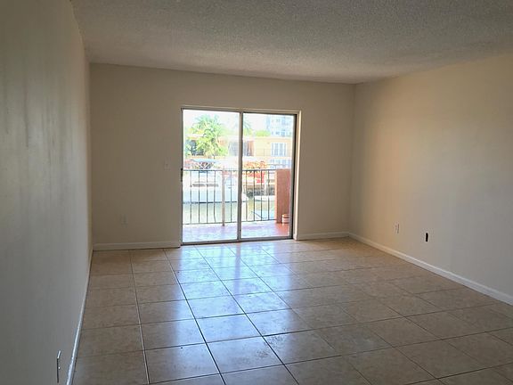 5th image of 3800 NE 168th St APT 205