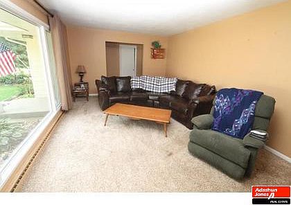 4th image of 488 Highland Ct