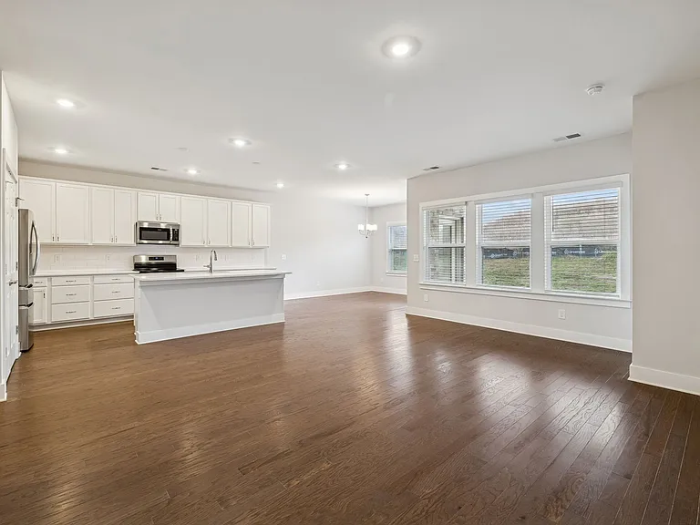 428 Triple Crown Cir — Photo 9