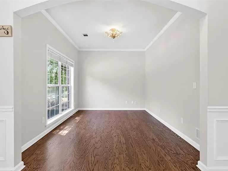 28 Stonehenge Ct — Photo 5