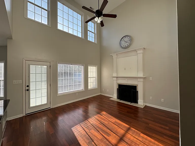 242 Tadcaster Ct — Photo 3