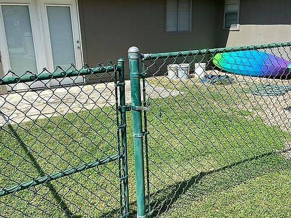 4th image of 3505 Blue Lake Dr