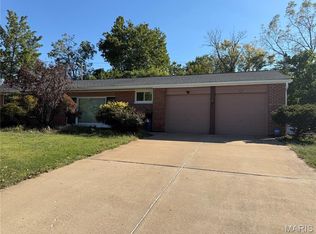 22 Bon Price Ter, Saint Louis, MO 63132