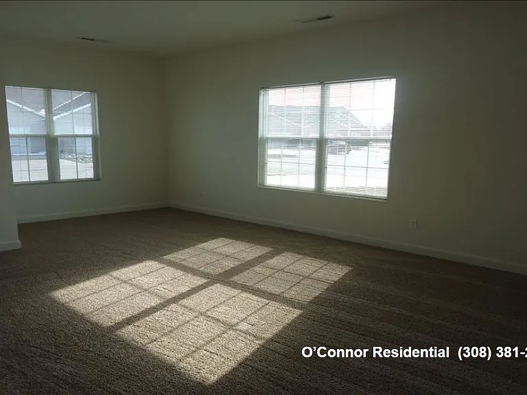 2603-2605 Brennen Ln — Photo 10