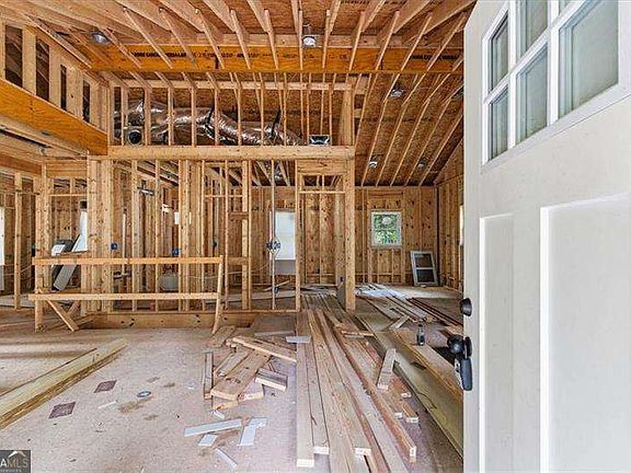 2nd image of 2543 Susan Ln SW