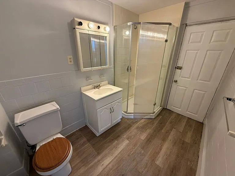 39 Harmon St #4E — Photo 10