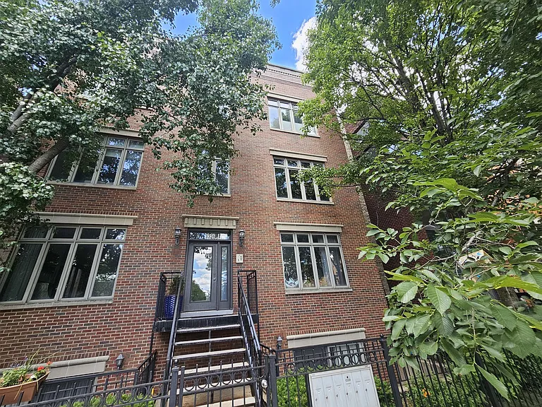 1326 W Grenshaw St #2-D — Photo 1