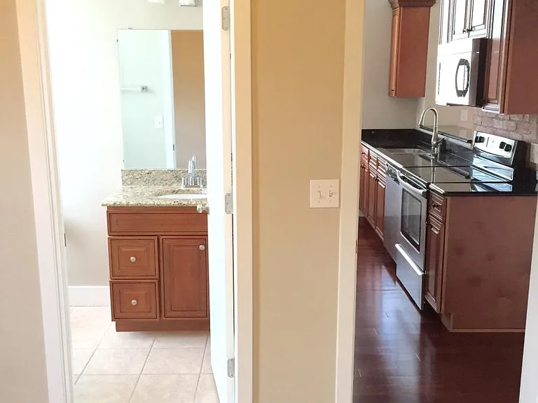 226 E Rochelle St #1 — Photo 17