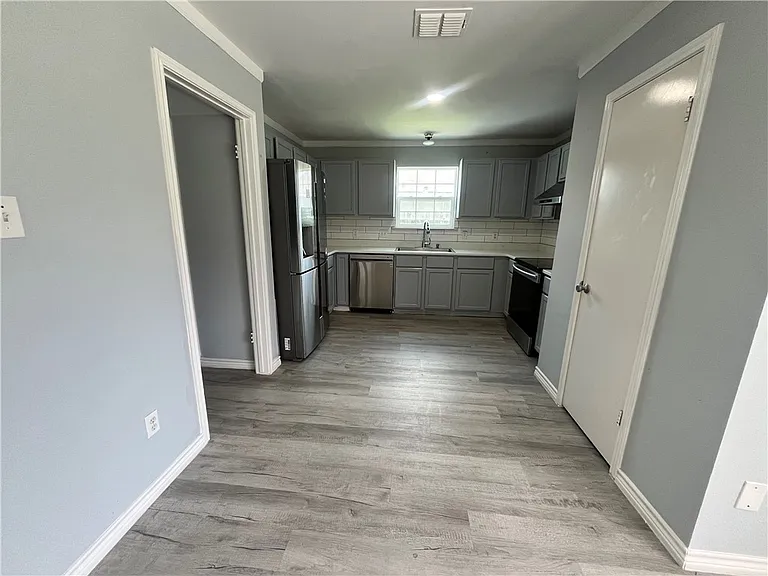 3034 Twin Creek Dr — Photo 9