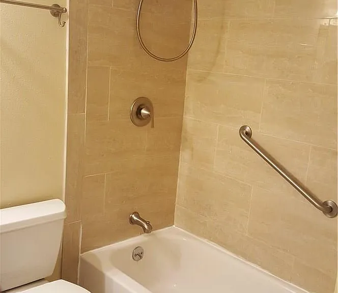3523 Greystone Dr #112 — Photo 5