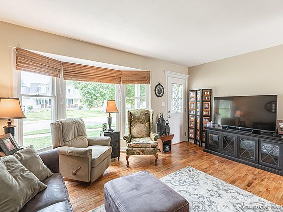 5th image of 1324 Laurie Gail Dr SE