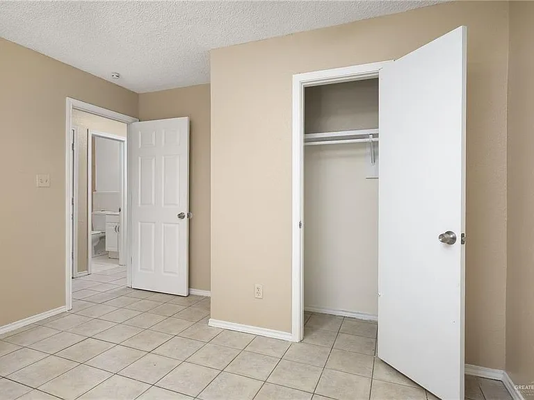825 W 1st St #3 — Photo 10