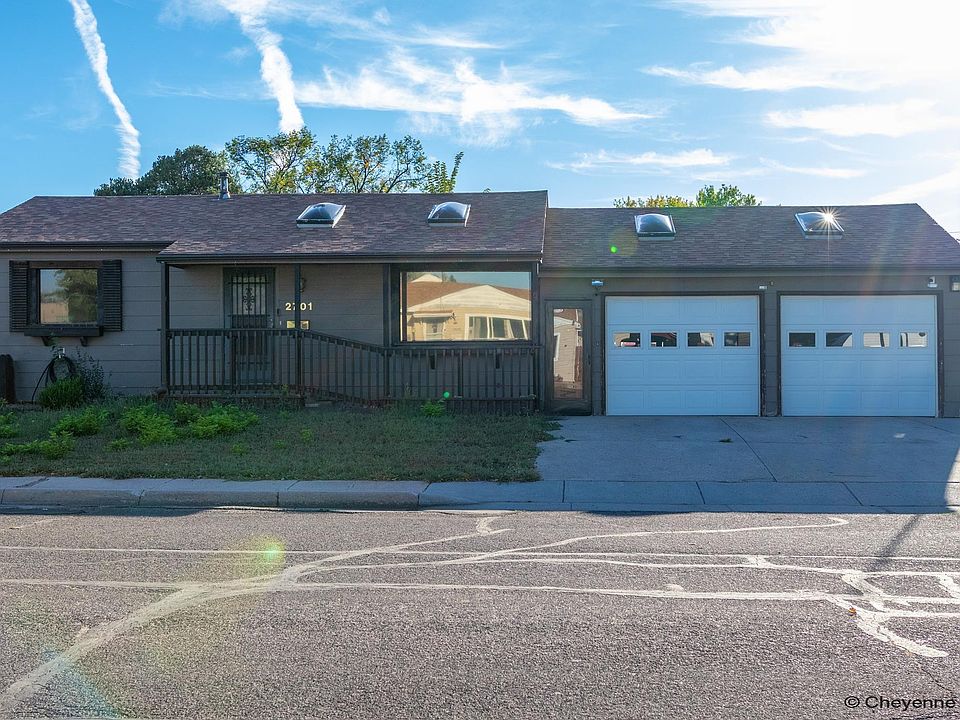 1st image of 2701 E 12th St