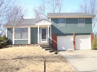 15006 S Wyandotte Dr, Olathe, KS 66062