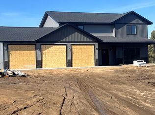 553 Dels Ct, Bemidji, MN 56601