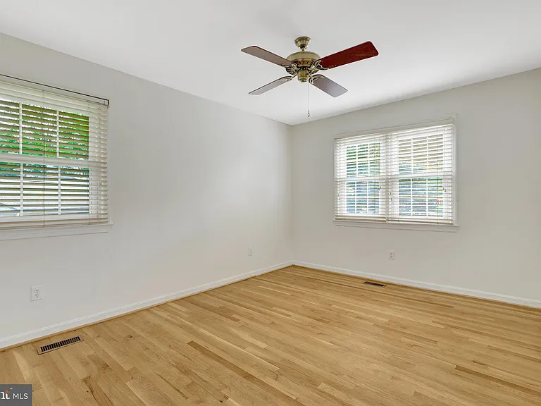 615 Kearney Ct SW — Photo 24