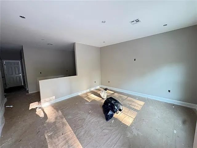 3 bed, 2.0 bath, 977 sqft, $1,500 — Photo 4