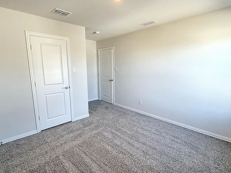 2653 Acadia Dr — Photo 35