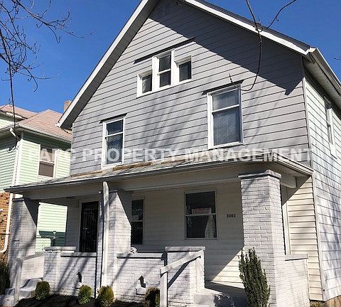 2nd image of 3345 N Kenwood Ave