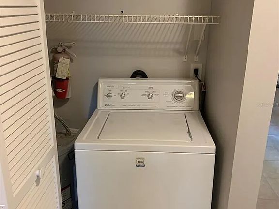 5th image of 4191 SE 22nd Ave #1