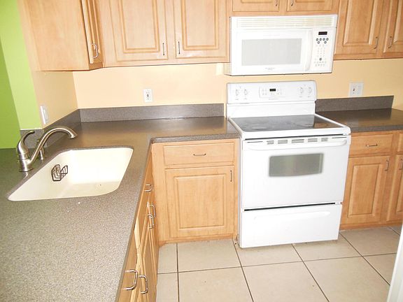 4th image of 2516 S 19th Street #205