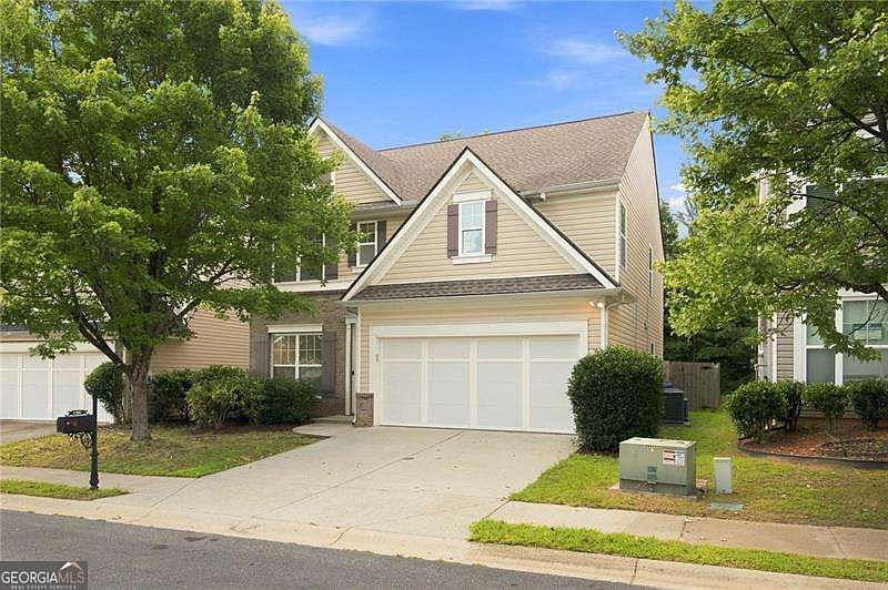 Home at 3342 Briaroak Dr, Duluth