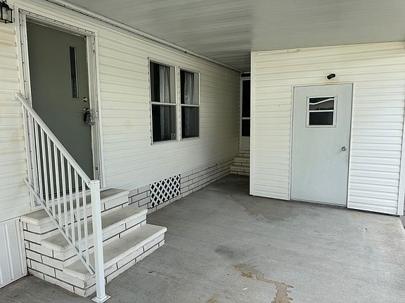 2nd image of 1105 Mohican Trl