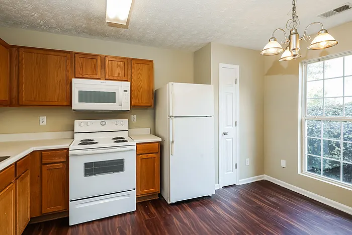 3326 Waldrop Trl — Photo 7