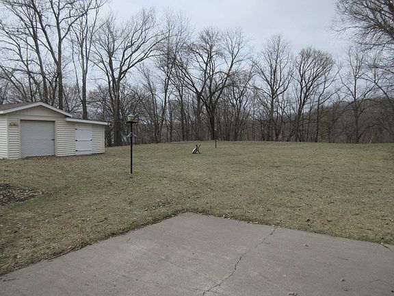 2nd image of 119 Thomas Hill Rd