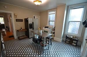 5th image of 208 W 3rd Ave Floor 1