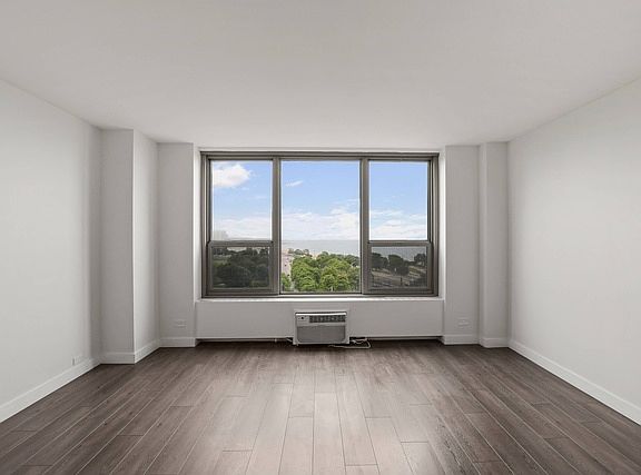 5th image of 1550 N Lake Shore Dr APT 11E