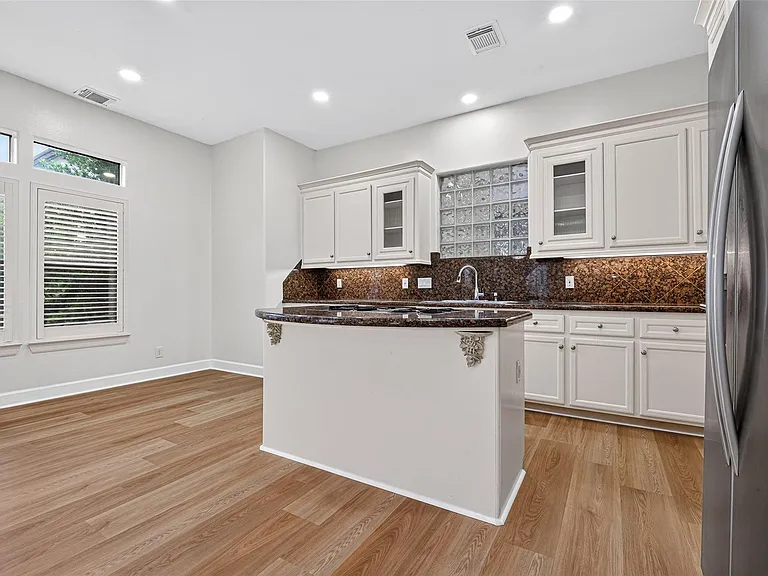 5410 Rose St — Photo 22
