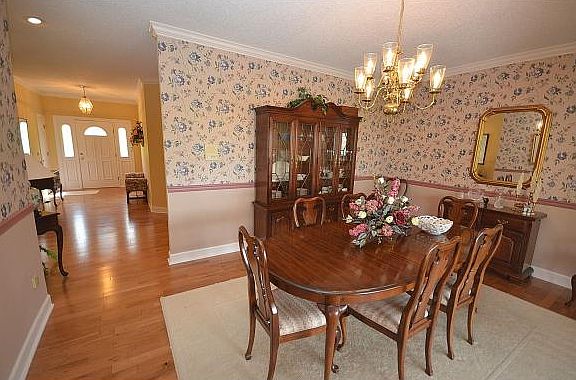 5th image of 214 Shadowood Dr