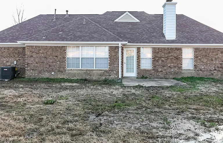 7456 Jennifer Dr — Photo 15