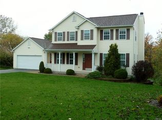 110 Circle Dr N, Canastota, NY 13032