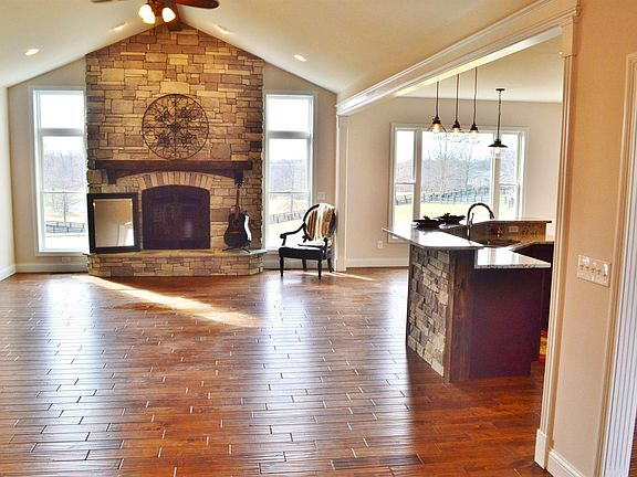 2nd image of 1171 Camin Ln