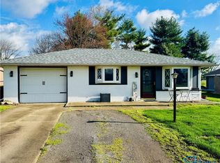 502 Maple Lane Dr, Hicksville, OH 43526