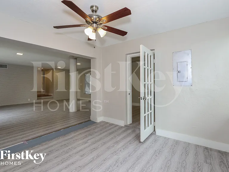 1185 Arizona Ave — Photo 8