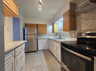 2550 Pharmacy Ave #1406, Toronto, ON M1W 1H9