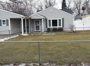 752 Rambow Dr, Monroe, MI 48161