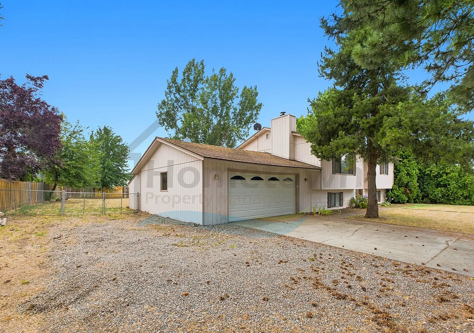 4 Bedroom 2 Bathroom Home with Attached 2 Car Garage Available in Coeur d'Alene! — Photo 2